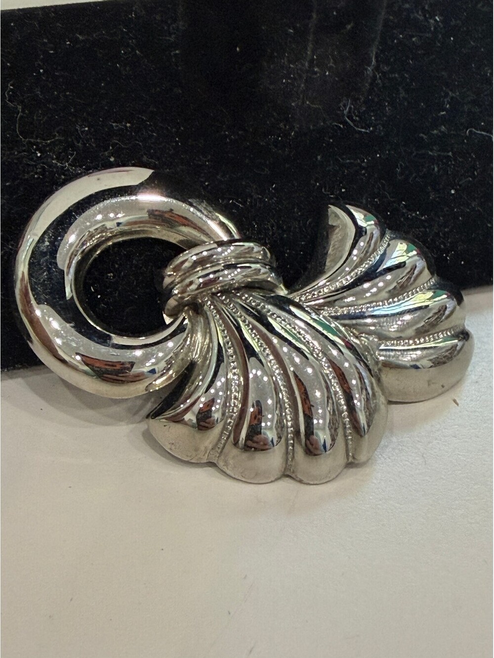 Vintage Silver Tone Swirl Brooch Pin